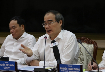 Bí thư Thành ủy TP HCM: Ngăn chặn dịch Covid-19 từ đầu, không để lây lan