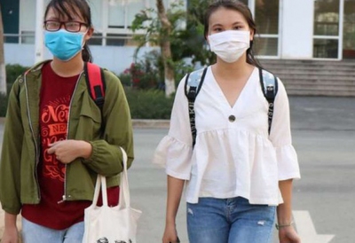 Sinh viên rời Ký túc xá ĐH Quốc gia TP HCM, nhường chỗ cách ly Covid-19