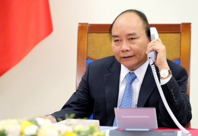 Thủ tướng điện đàm với Thủ tướng Czech về phòng chống dịch Covid-19