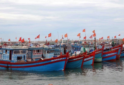 Miền Trung sơ tán hàng nghìn dân ứng phó với bão Rai