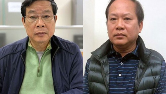 Sáng nay, 2 nguyên bộ trưởng Nguyễn Bắc Son và Trương Minh Tuấn được đưa đến tòa bằng xe đặc chủng